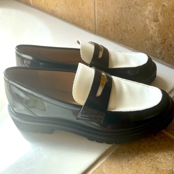 COPY - ✨✨❤️Steve Madden Miller black/white loafers SIZE 6✨✨❤️ - Picture 6 of 6